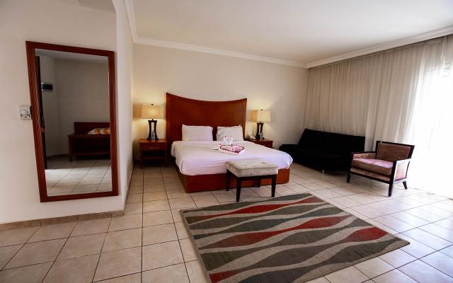 Superior Pool View Room