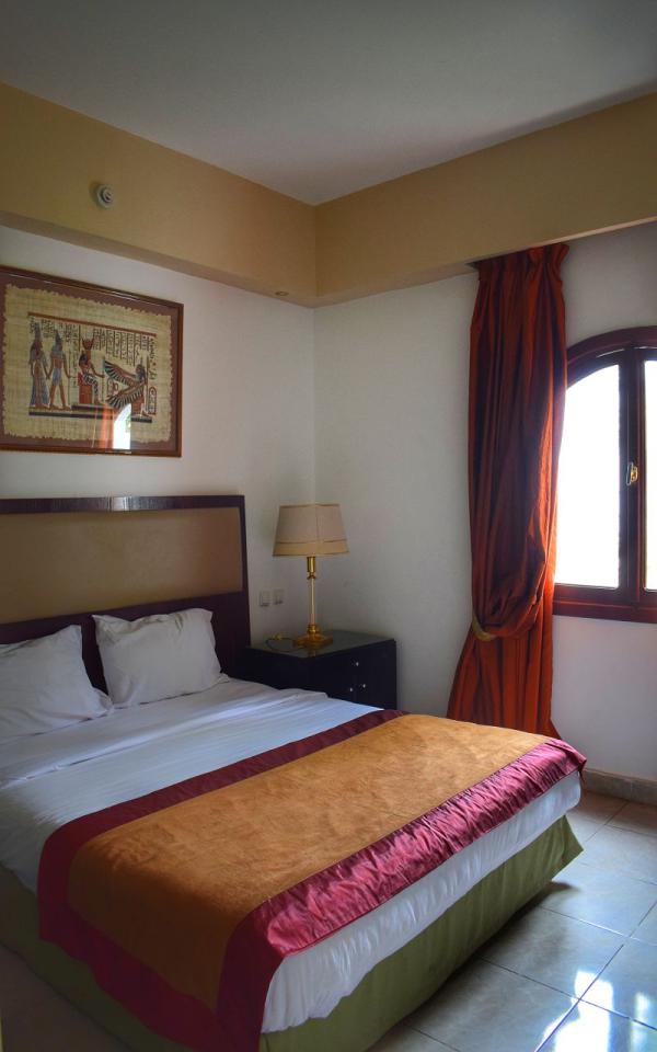Family Suite -One Bed Room