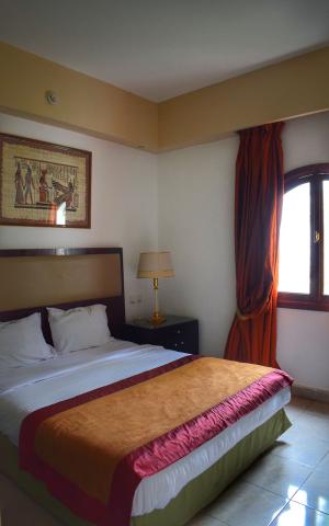 Family Suite -One Bed Room
