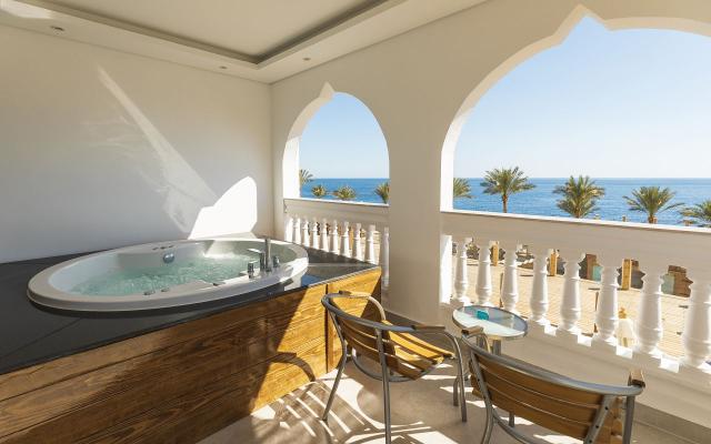 Executive Jacuzzi Suite SV