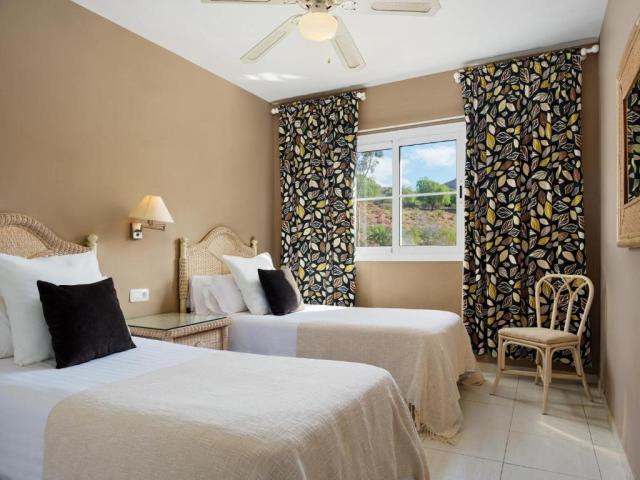 2 Bedroom Suite Air Conditioner