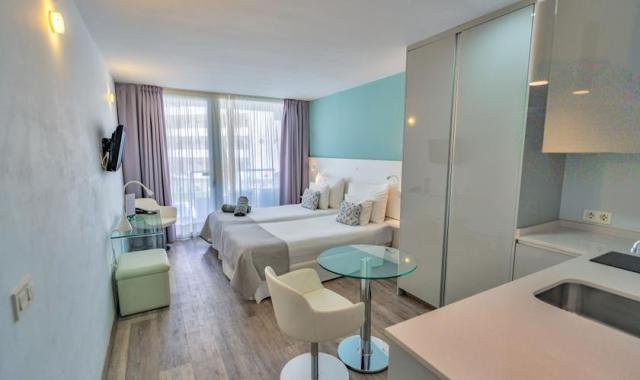 Junior Suite sea view high floors