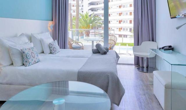 Junior Suite Swim Up