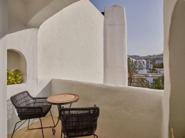 Double Balcony or Terrace, Inland View
