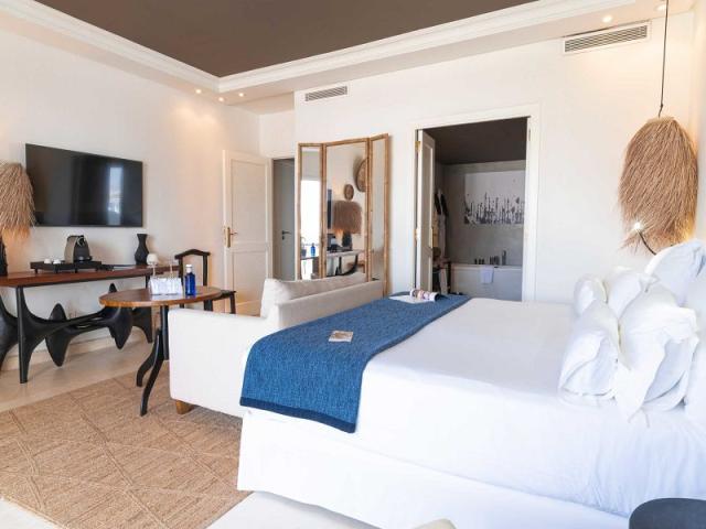 Suite Balcony or Terrace, Inland View, Junior