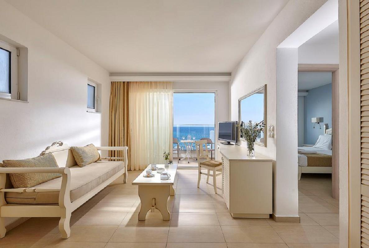 Family Room 2 rooms Premium Sea View
