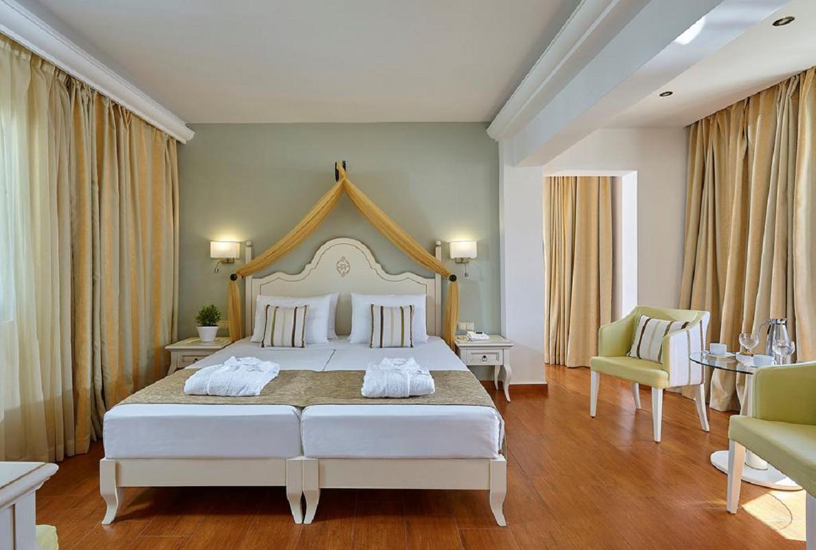 Premium Suite 2 Rooms Beach Front