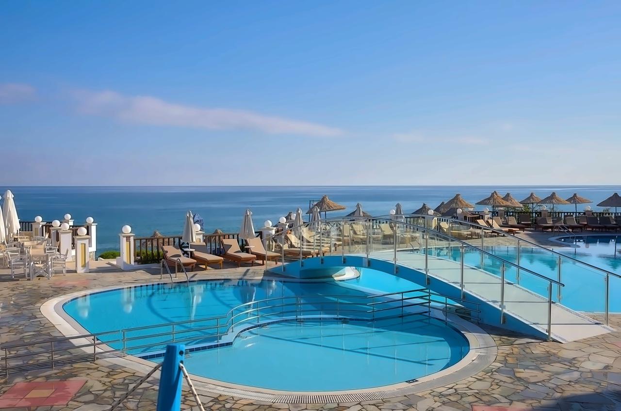 Alexander Beach Hotel & Village