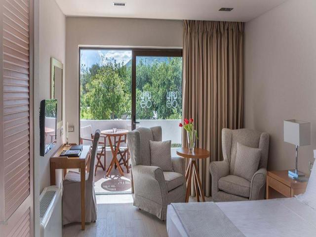 Classic Room Mountain View/ Side Sea View/ Sea View
