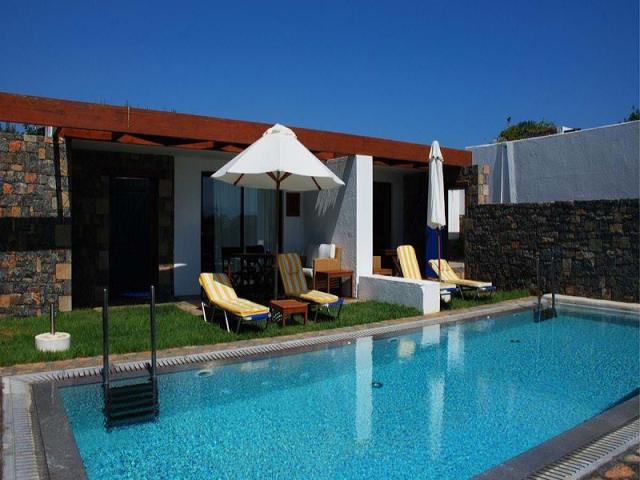 Classic Bungalow Sea View Sharing Pool