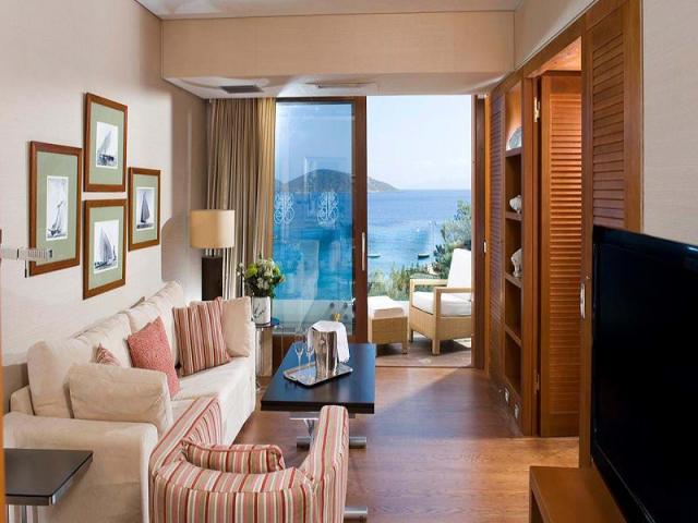 Deluxe Hotel Suite Sea View (2 Bathrooms)