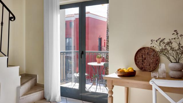 Plaza Grande Apartment