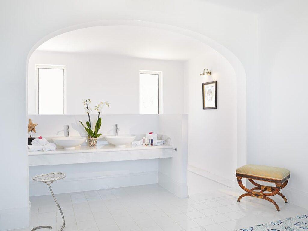 3 Bedroom Luxury Villa with Direct Access To The Beach
