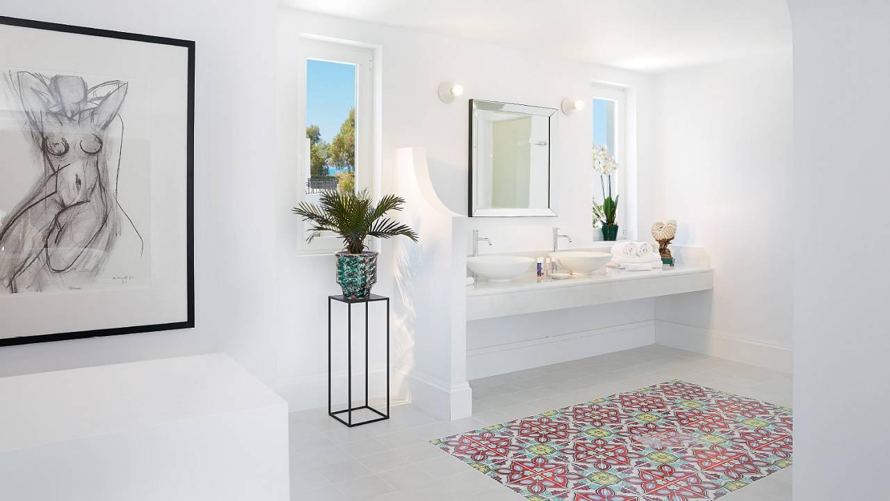 3-Bedroom Villa Private Pool & Garden