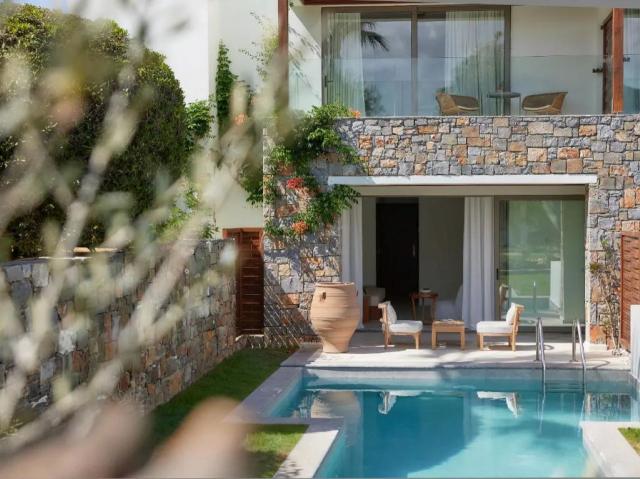 2-Bedroom Family Suite Garden View Private Pool