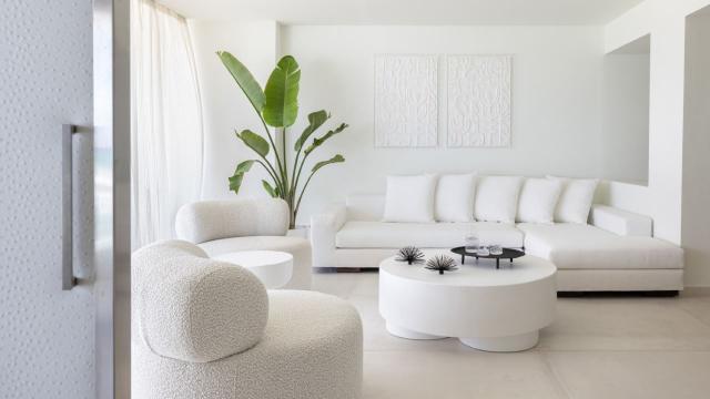 One Bedroom Grand Suite with Frontal Sea View