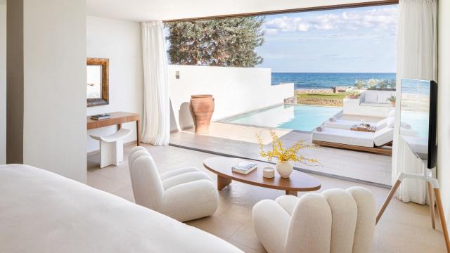 Amirandes VIP 2-Bedroom Suite With Gym & Private Pool with Gard