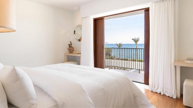 Amirandes 2-Bedroom Dream Villa With Courtyard, Sea View & Priv