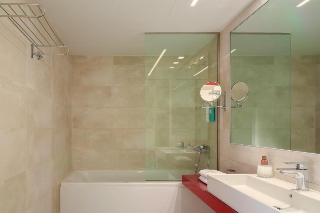 Diamond Suite Beachfront Front Sea View