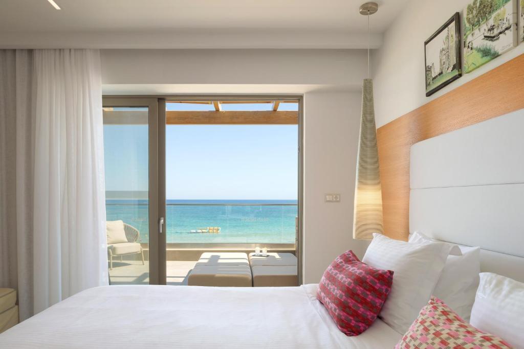 Diamond Suite Beachfront Front Sea View