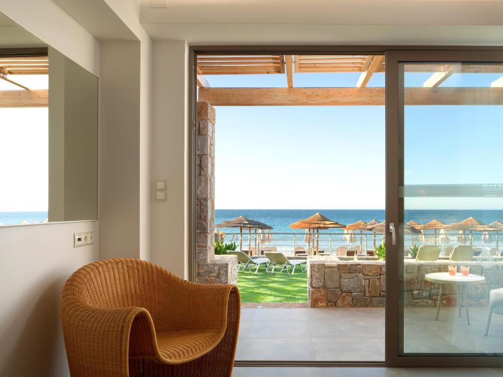 Diamond Suite Beachfront Front Sea View