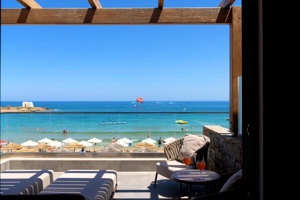 Grand 2 Bedroom Suite Beachfront Front Sea View