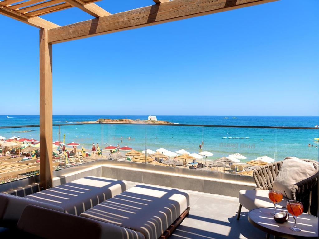 Grand 2 Bedroom Suite Beachfront Front Sea View