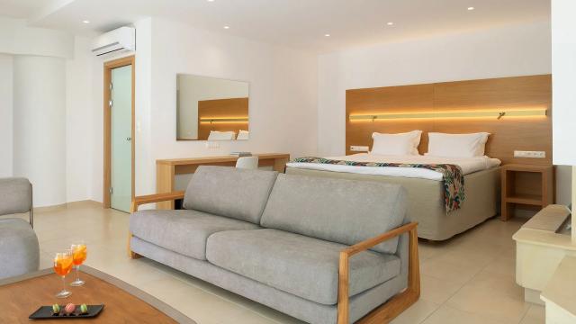 Emerald Suite Sea View