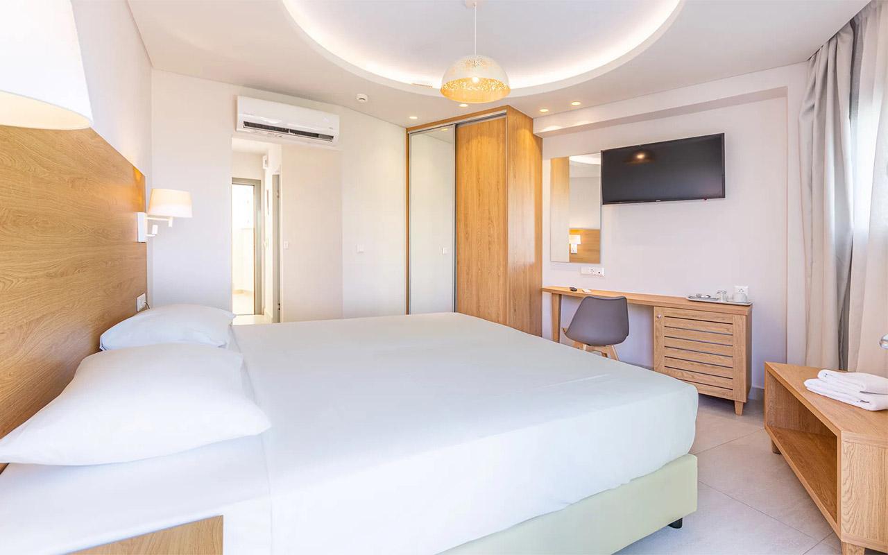 Superior Room A/C