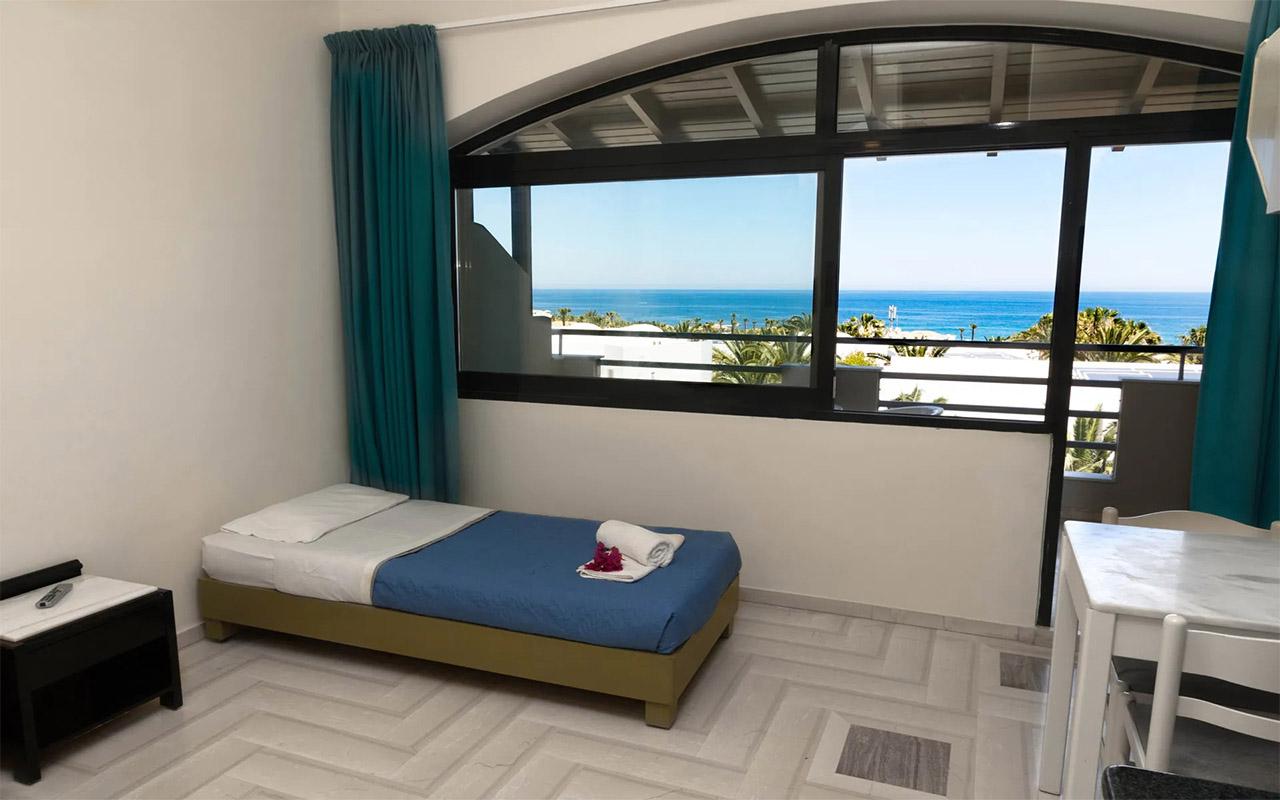 One Bedroom Apartment A/C