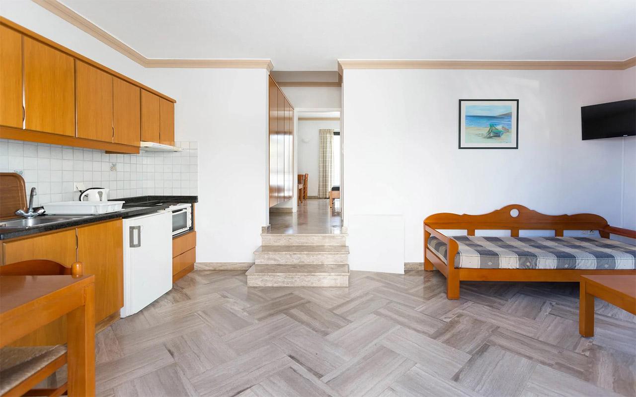 One Bedroom Apartment A/C