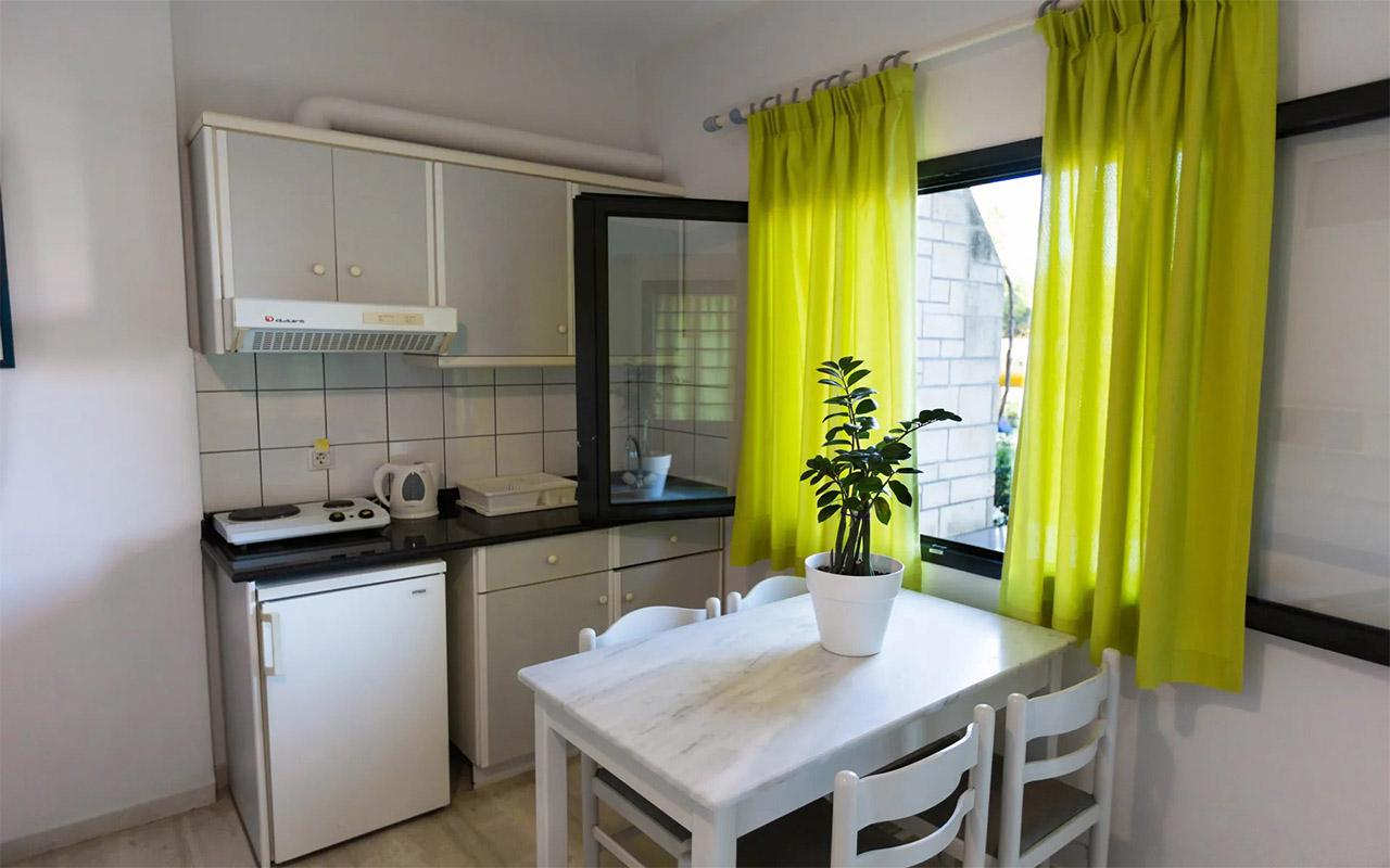 One Bedroom Apartment A/C