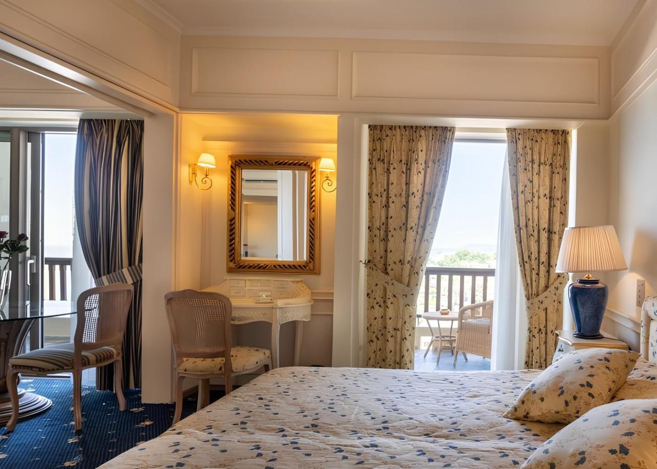 Deluxe 2-Bedroom Suite Sea View Main Building MYTHICA