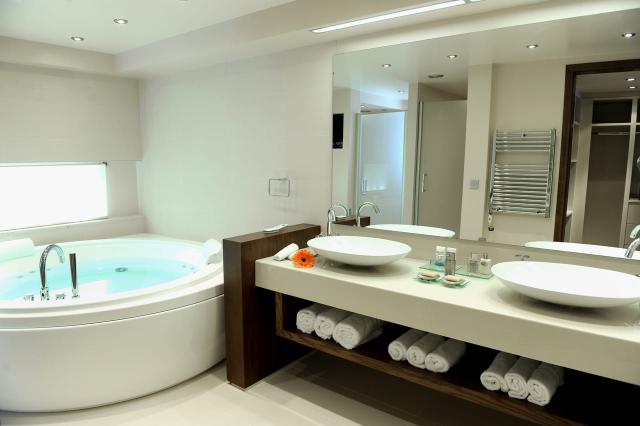 Villa Pool