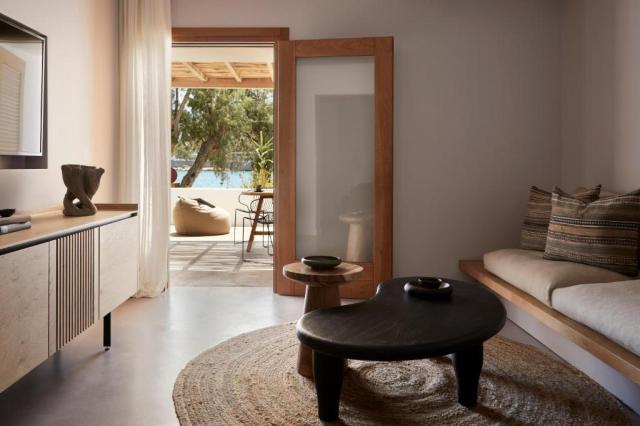 Superior Beachfront Bungalow