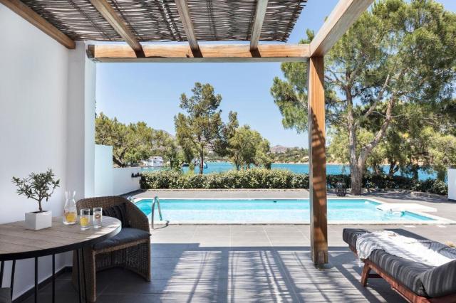 Superior Bungalow Sea Front Private Pool