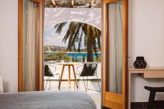 Double/Twin Room Sea View Main Building