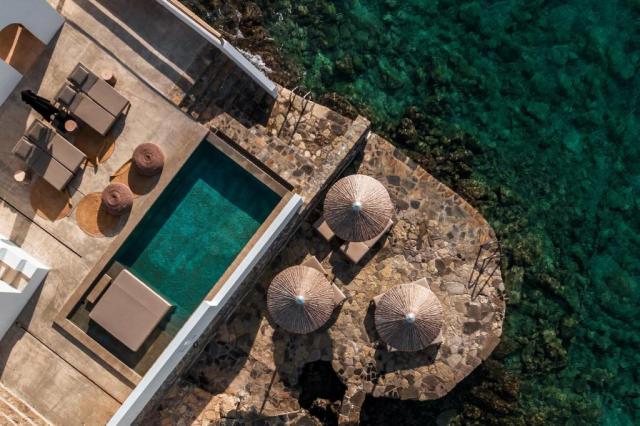 3 Bedrooms Water Front Villa Private Pool