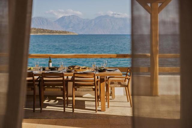 3 Bedrooms Water Front Villa Private Pool