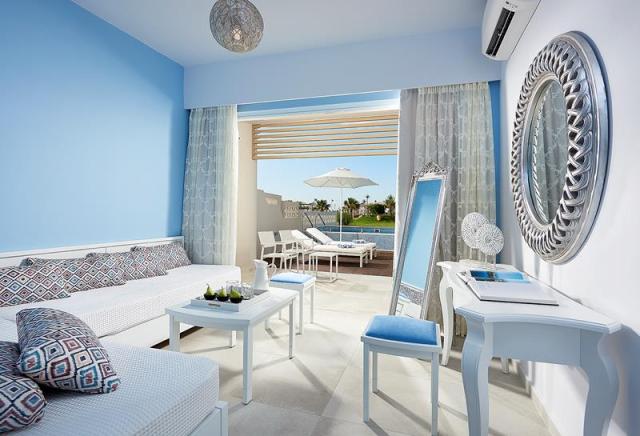 Mythos Swim Up Junior Suite Beach Front