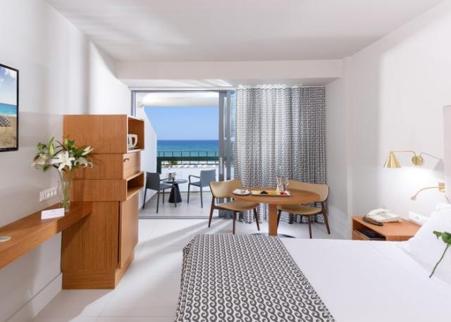 Double Superior Sea View Mythica