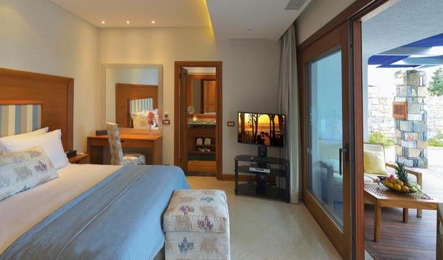 Hideway Villa Sea View with a Private Heated Pool