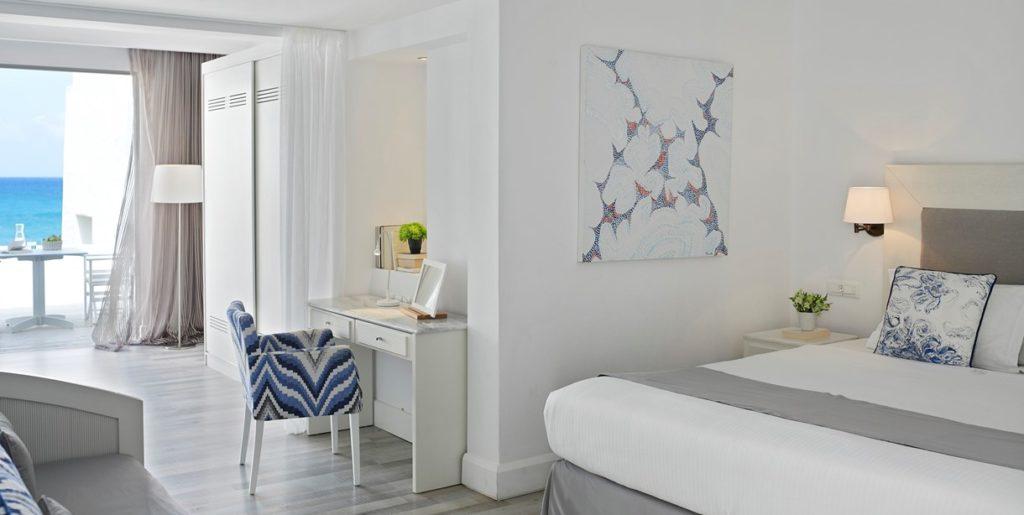 Suite Sea View with Beach Cabana