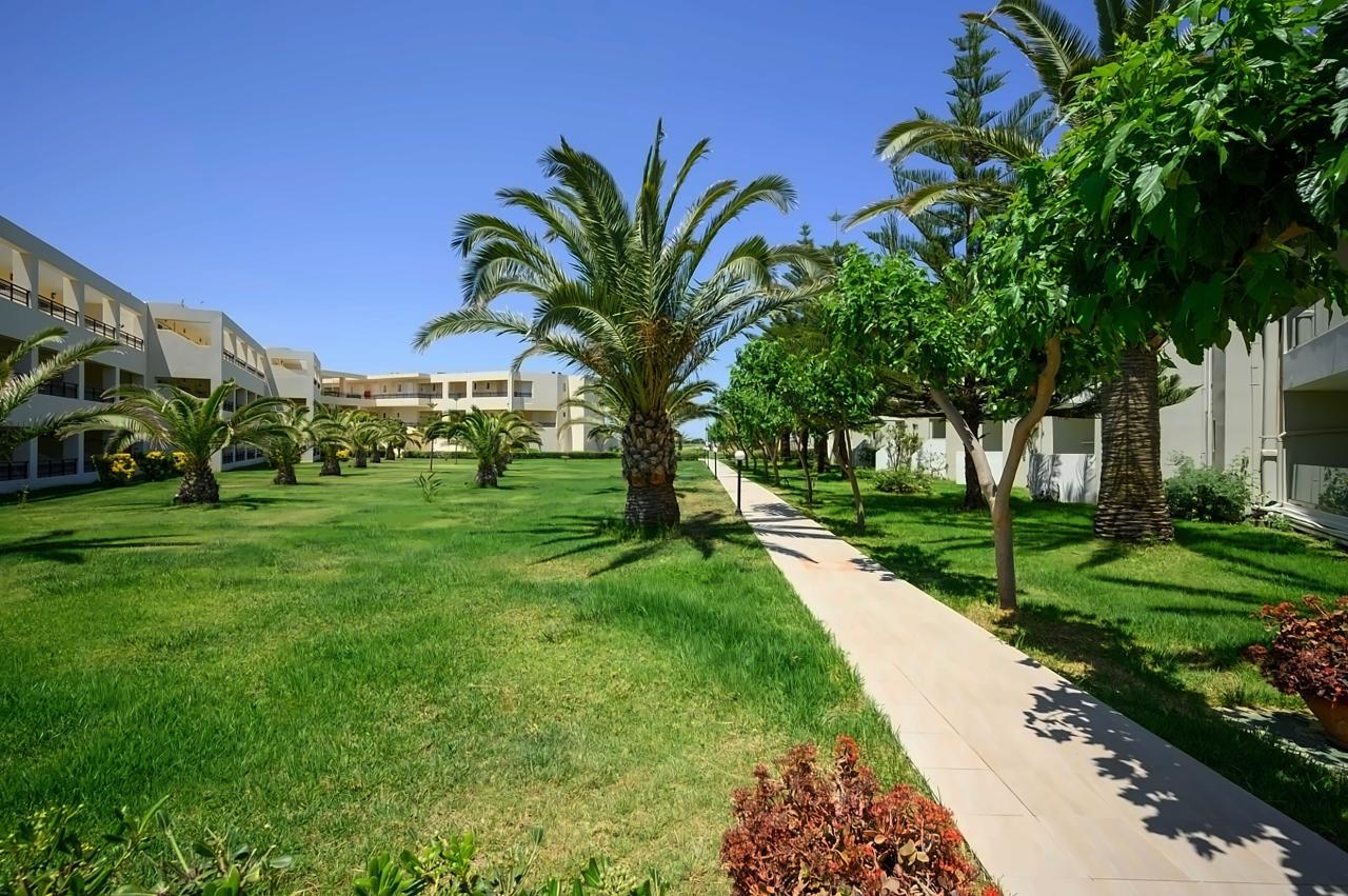 Vantaris Palace