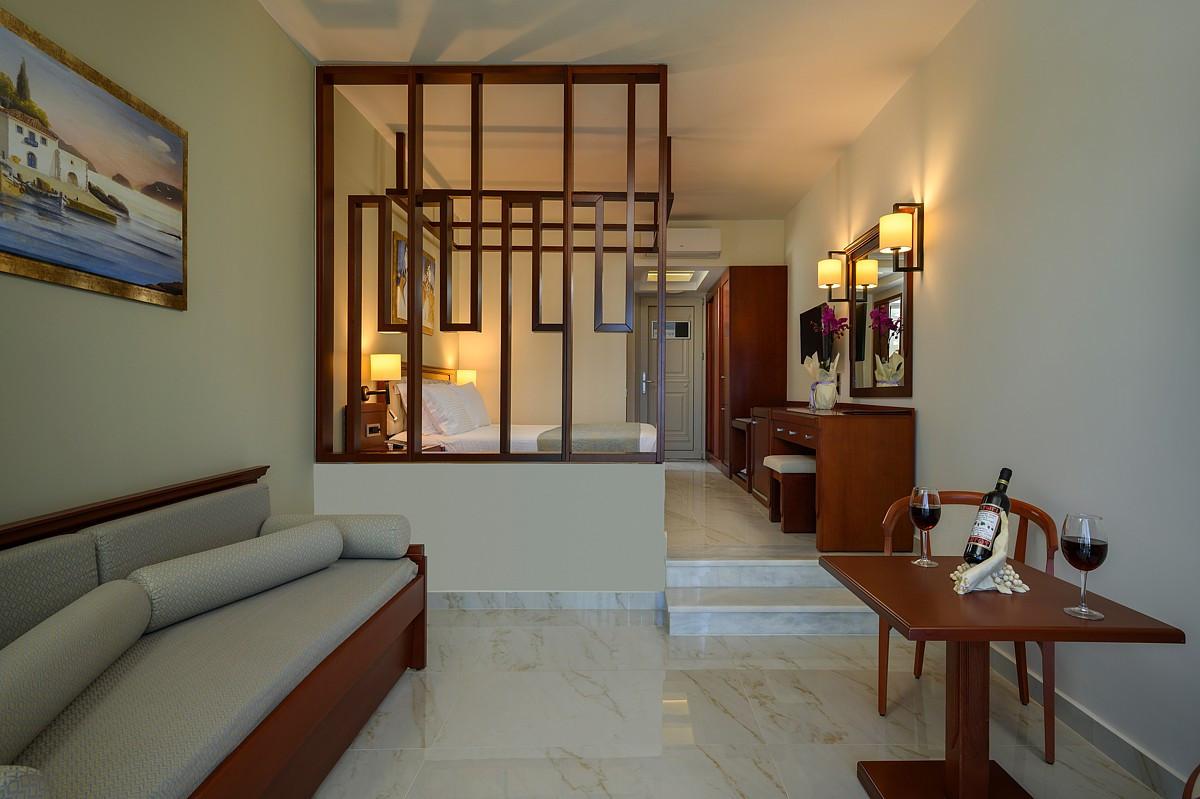Junior Suite Front Sea View