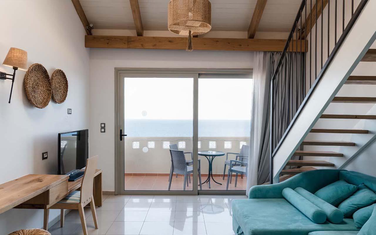 Suite with Independent Pool Sea View