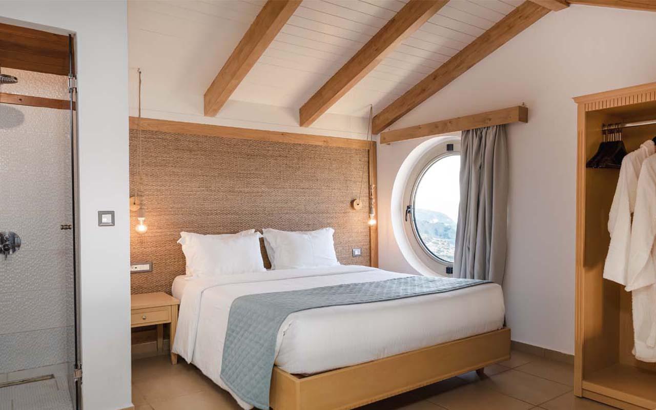 Suite with Independent Pool Sea View