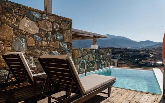 Suite with Independent Pool Sea View