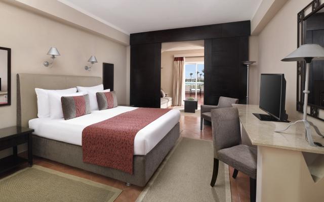 Family Deluxe Room Pool View