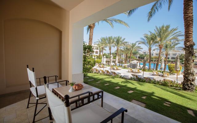 Superior Room Pool View